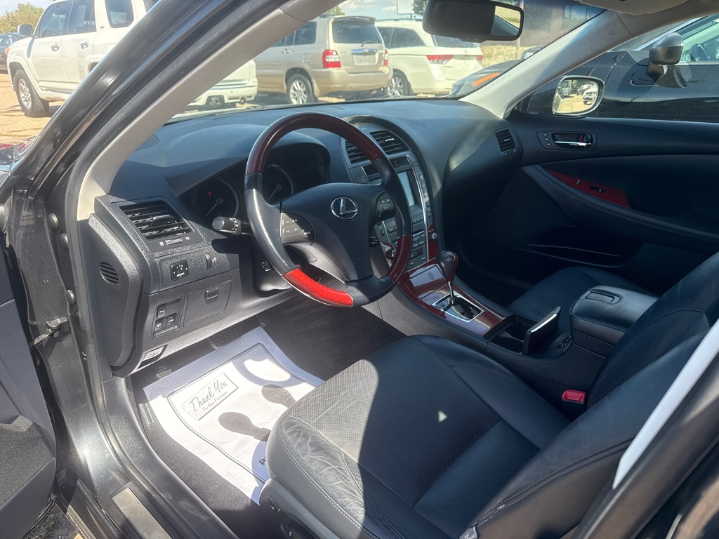Photo 9 of this LEXUS ES