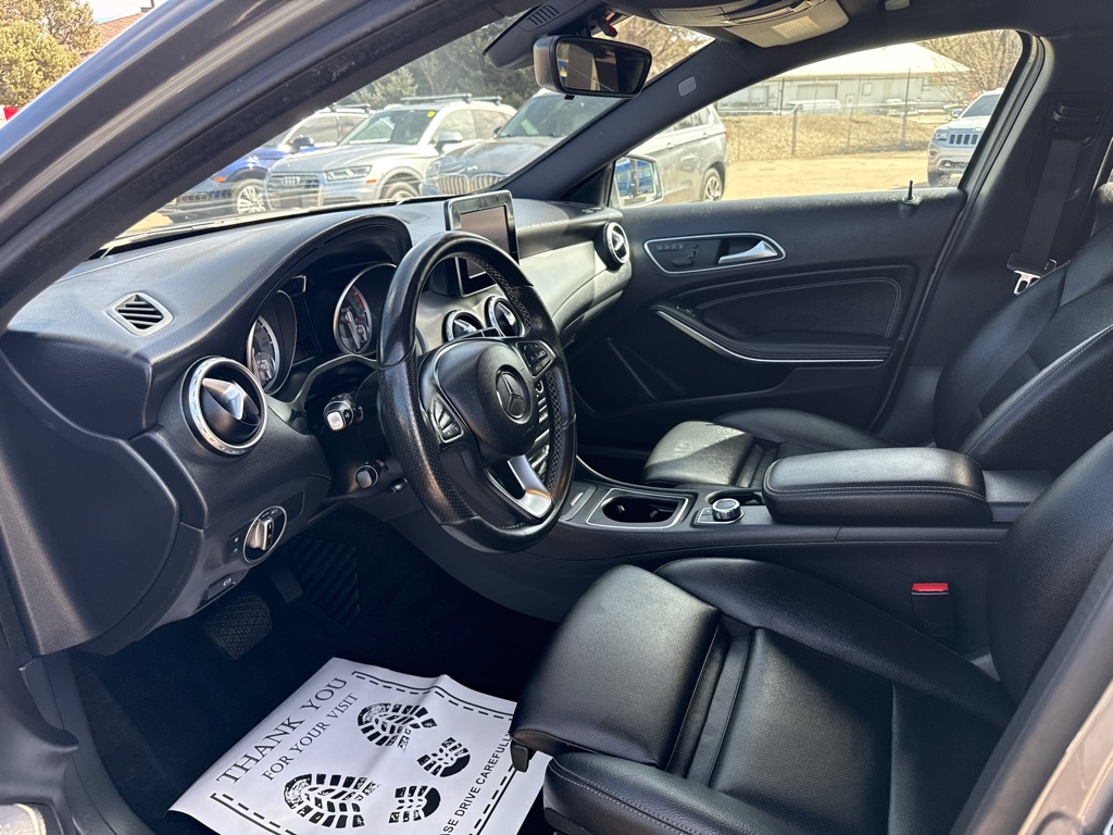 Photo 10 of this MERCEDES-BENZ GLA