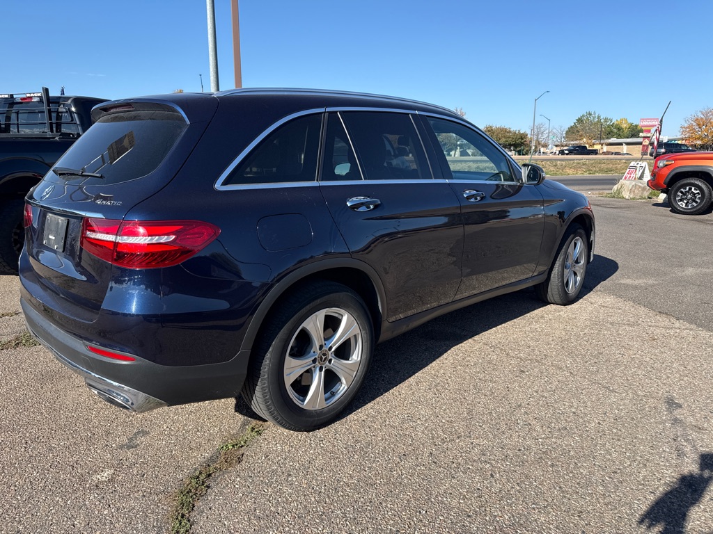 Photo 7 of this MERCEDES-BENZ GLC