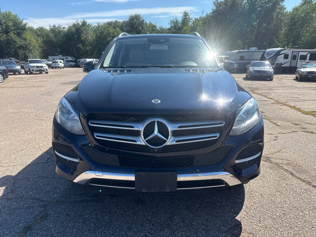 Photo 2 of this MERCEDES-BENZ GLE
