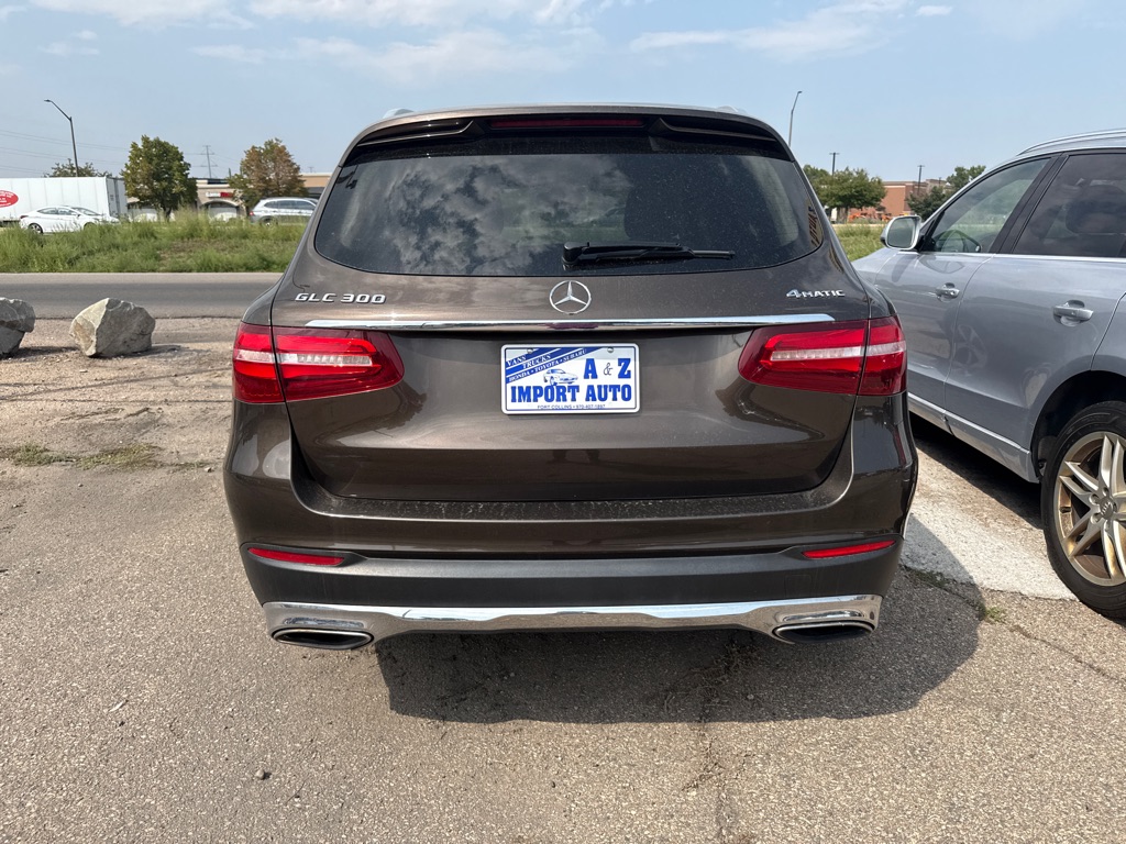 Photo 5 of this MERCEDES-BENZ GLC