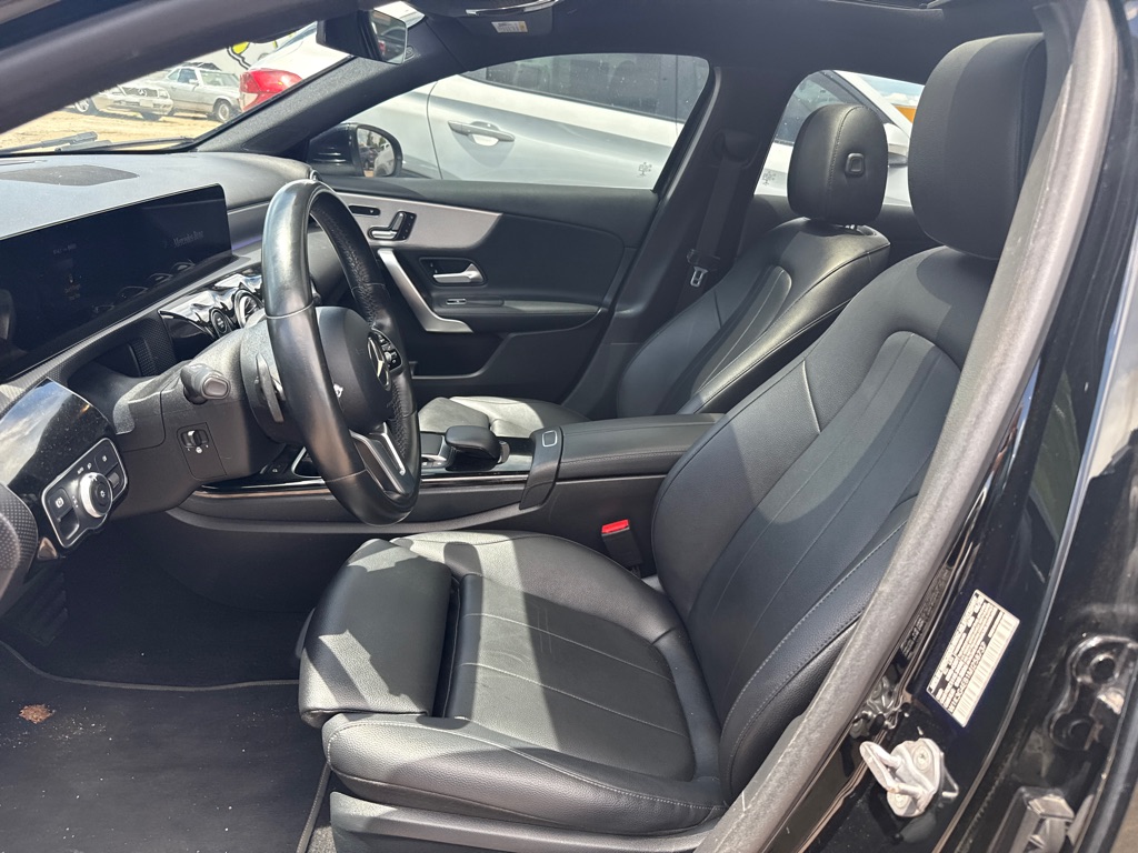 Photo 7 of this MERCEDES-BENZ A