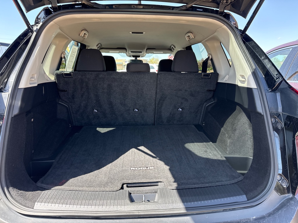 Photo 11 of this NISSAN ROGUE