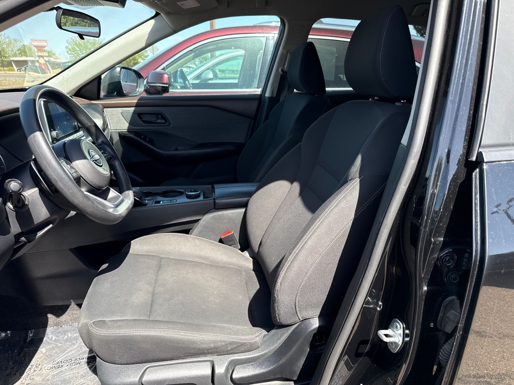 Photo 7 of this NISSAN ROGUE