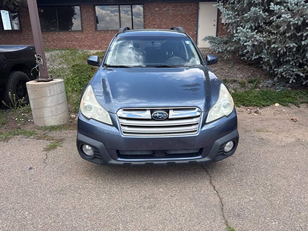 Photo 2 of this SUBARU OUTBACK