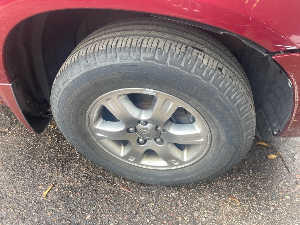 Photo 8 of this TOYOTA HIGHLANDER