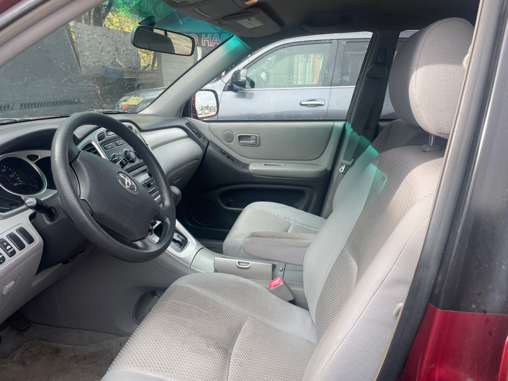 Photo 9 of this TOYOTA HIGHLANDER