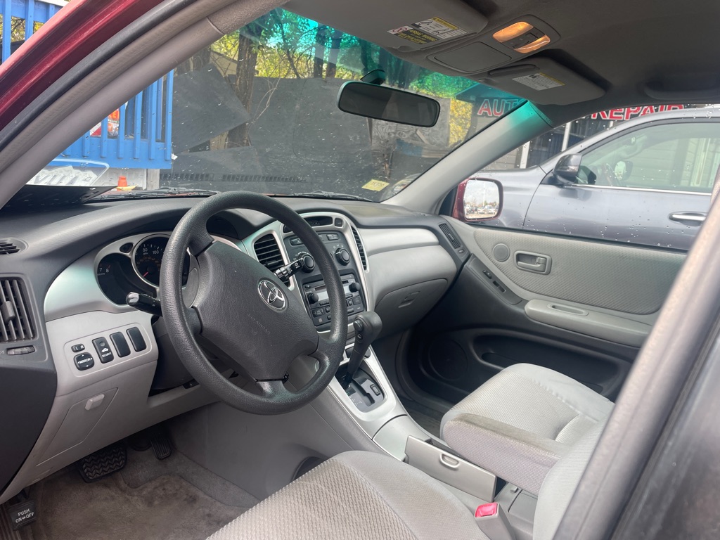 Photo 10 of this TOYOTA HIGHLANDER