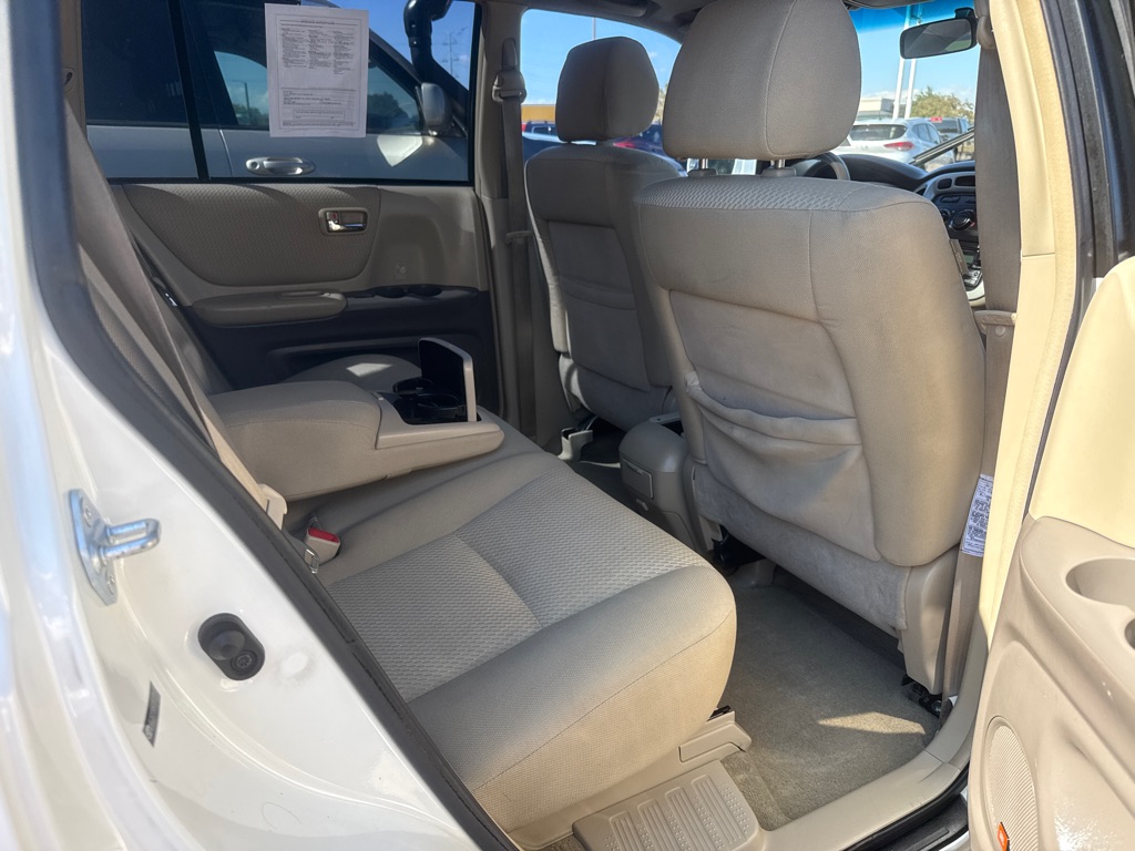 Photo 7 of this TOYOTA HIGHLANDER