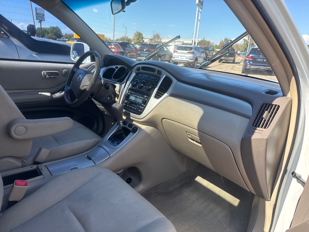 Photo 9 of this TOYOTA HIGHLANDER