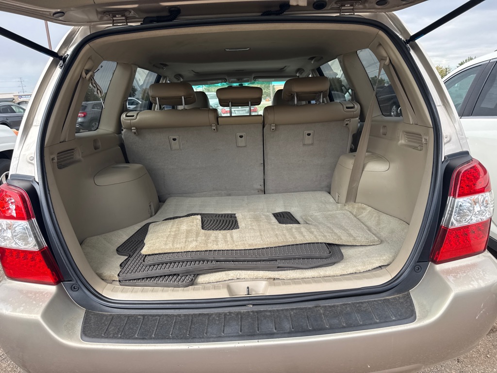 Photo 10 of this TOYOTA HIGHLANDER