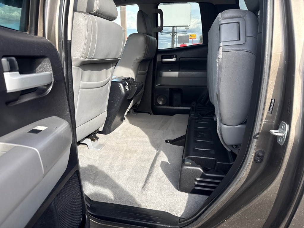 Photo 9 of this TOYOTA TUNDRA