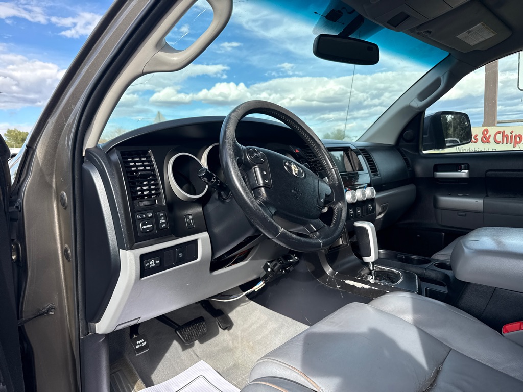 Photo 8 of this TOYOTA TUNDRA