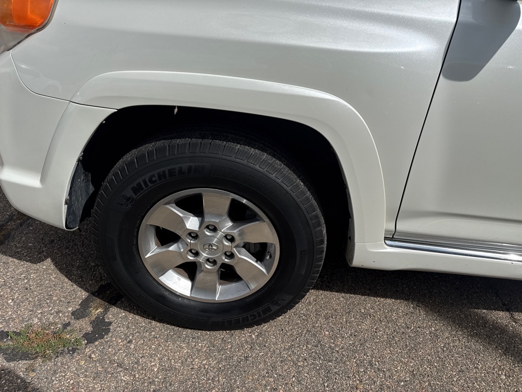 Photo 11 of this TOYOTA 4RUNNER