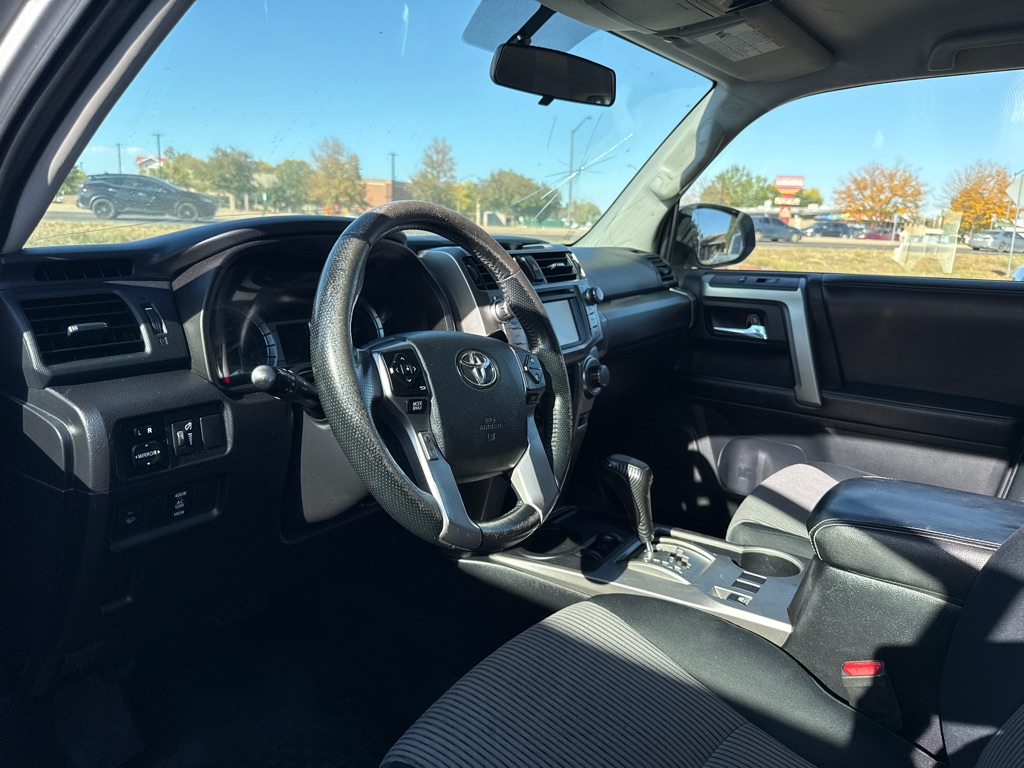Photo 12 of this TOYOTA 4RUNNER
