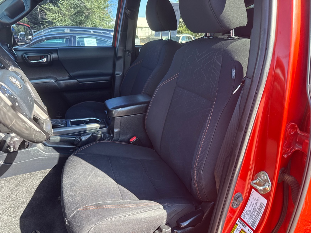 Photo 13 of this TOYOTA TACOMA