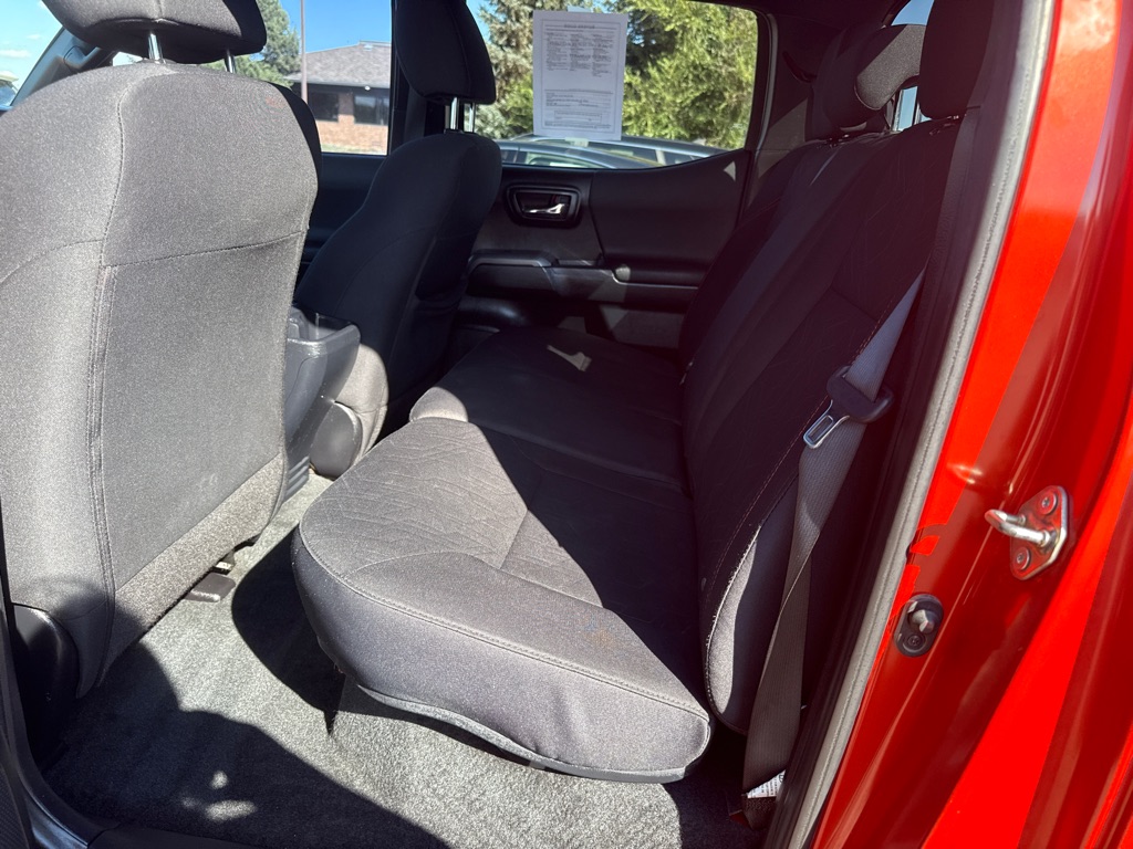 Photo 15 of this TOYOTA TACOMA