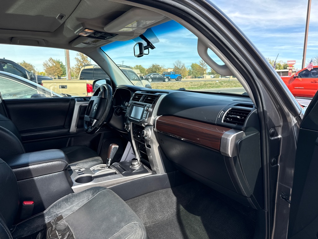 Photo 11 of this TOYOTA 4RUNNER