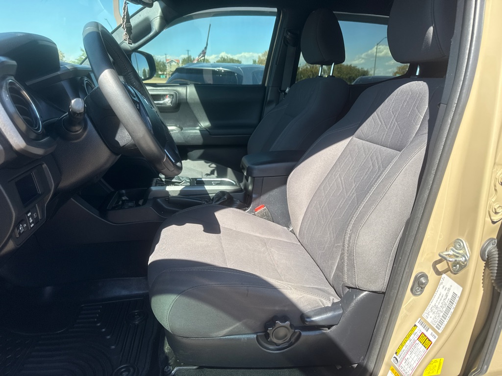 Photo 7 of this TOYOTA TACOMA