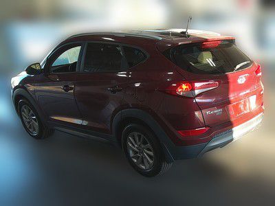 Photo 2 of this HYUNDAI TUCSON