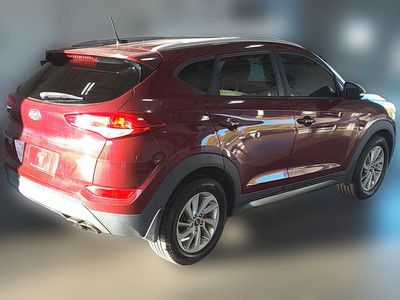 Photo 3 of this HYUNDAI TUCSON