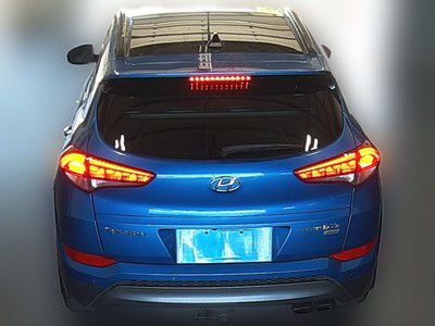 Photo 3 of this HYUNDAI TUCSON
