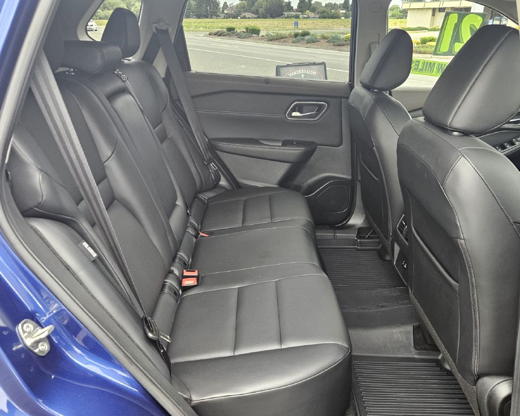 Photo 14 of this NISSAN ROGUE