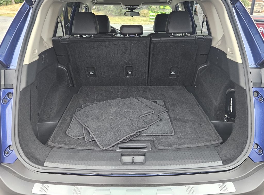 Photo 15 of this NISSAN ROGUE