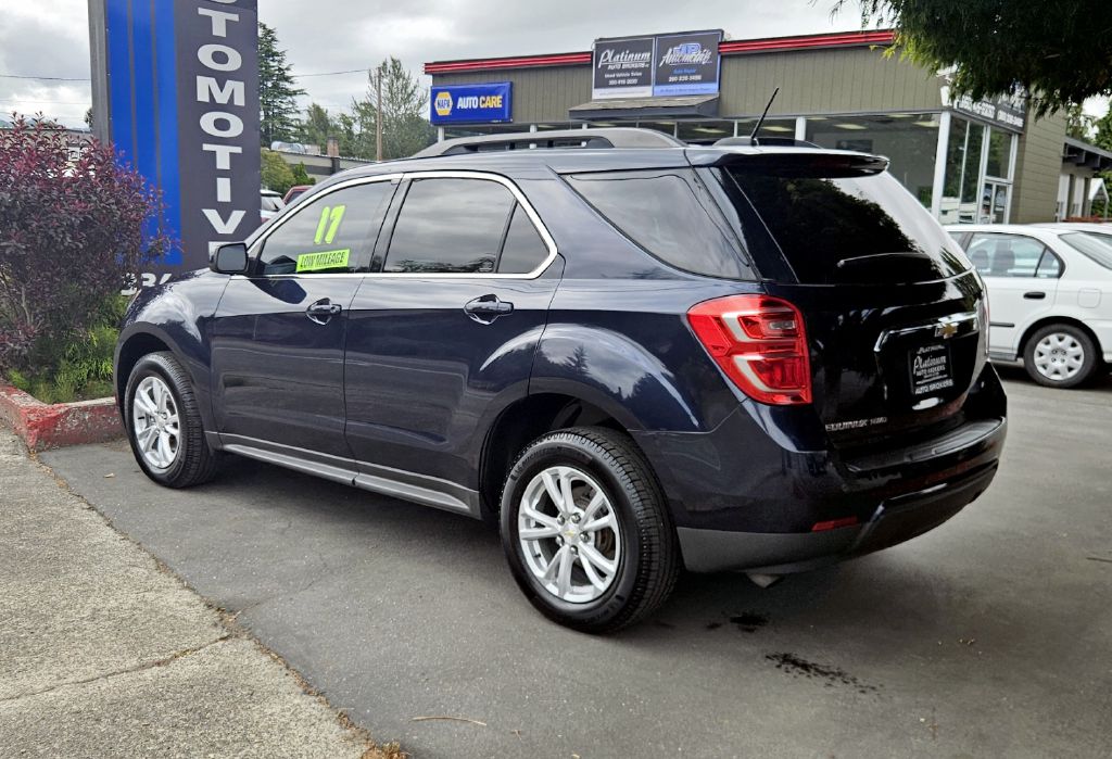 Photo 3 of this CHEVROLET EQUINOX