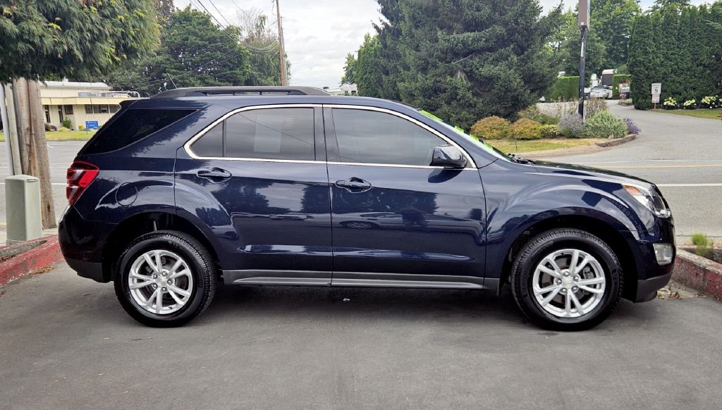 Photo 5 of this CHEVROLET EQUINOX