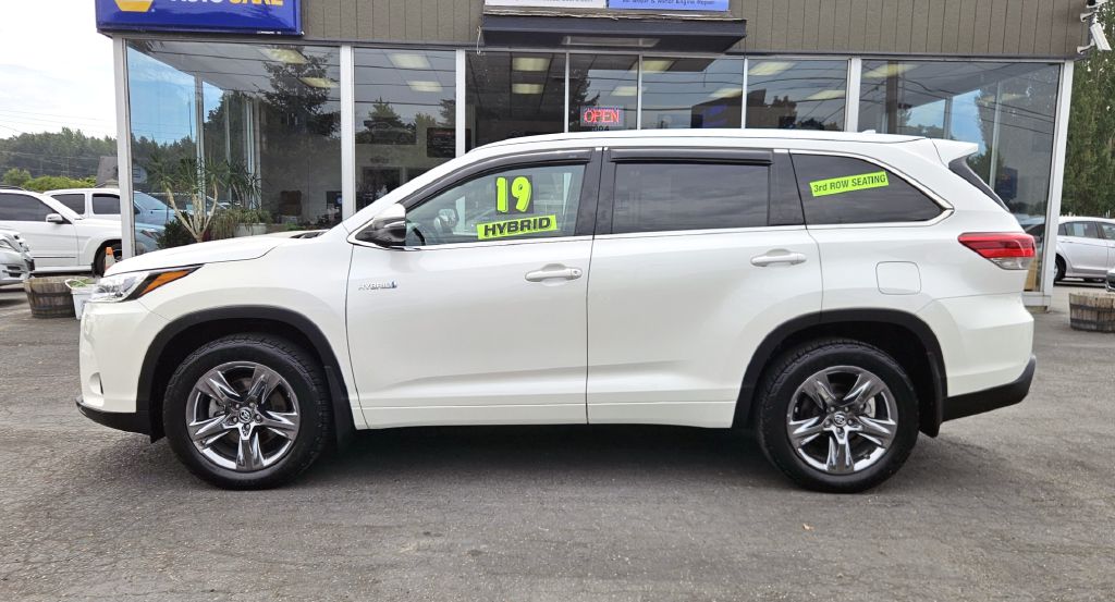 Photo 2 of this TOYOTA HIGHLANDER