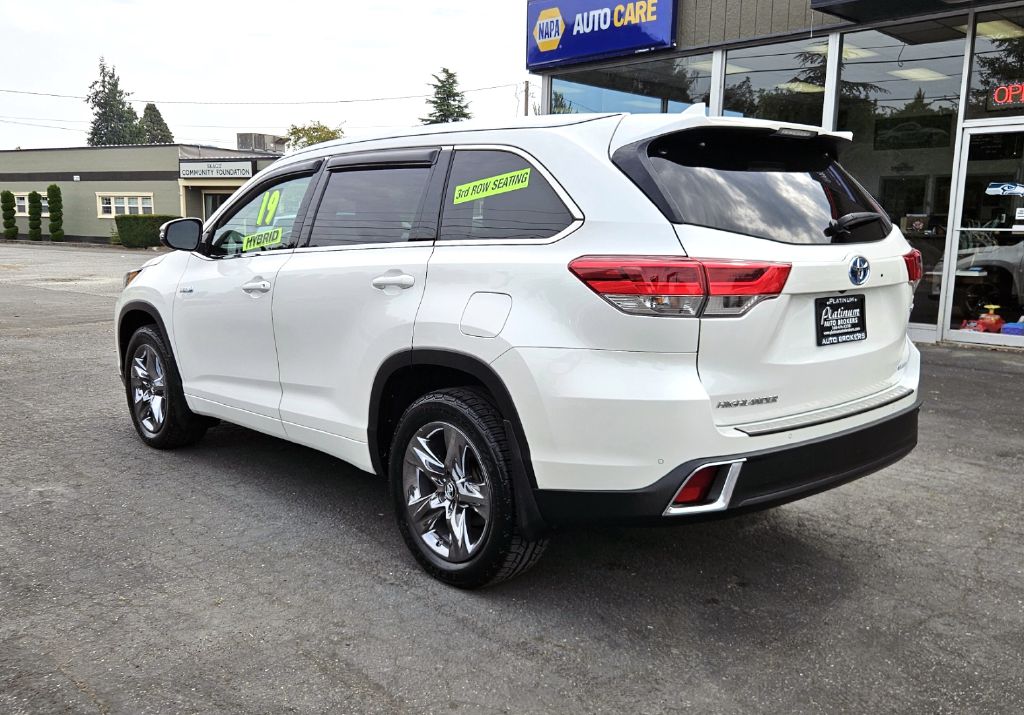 Photo 3 of this TOYOTA HIGHLANDER