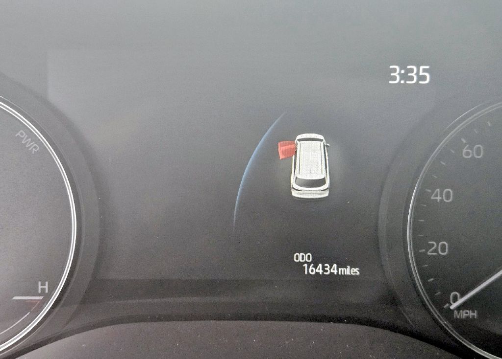 Photo 21 of this TOYOTA SIENNA
