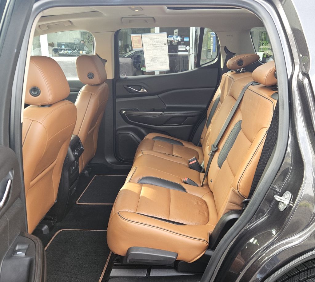 Photo 10 of this GMC ACADIA