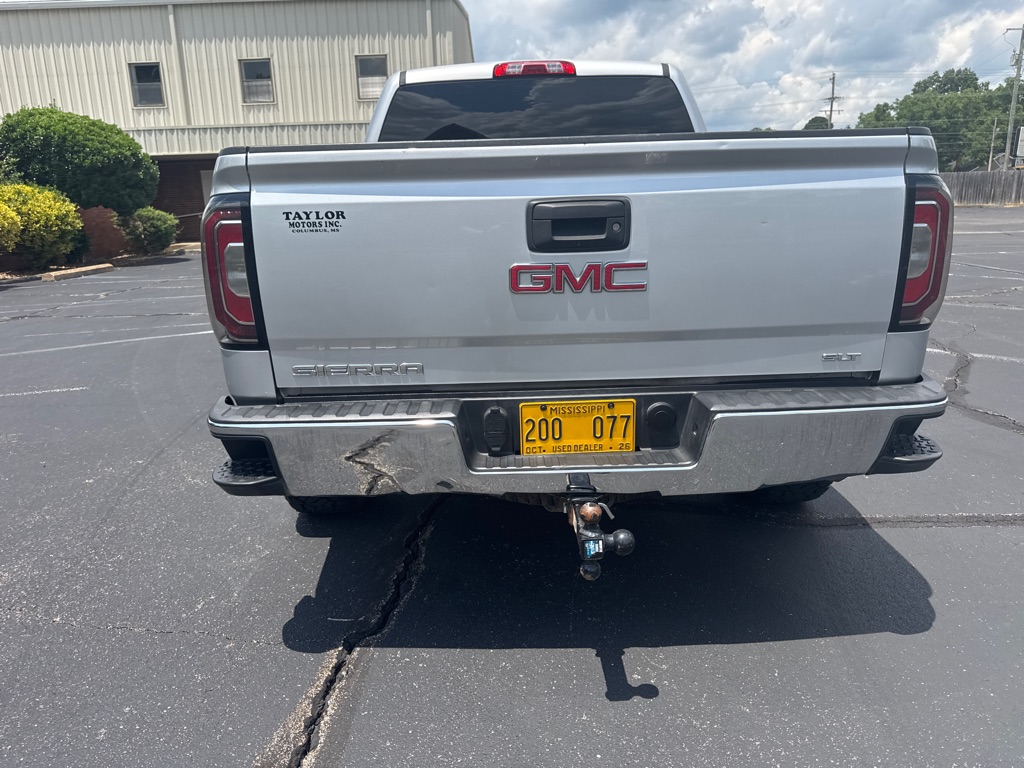 Photo 17 of this GMC SIERRA