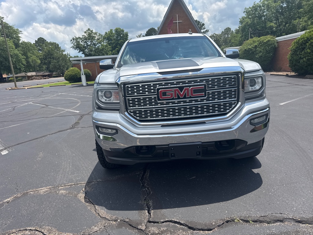 Photo 13 of this GMC SIERRA