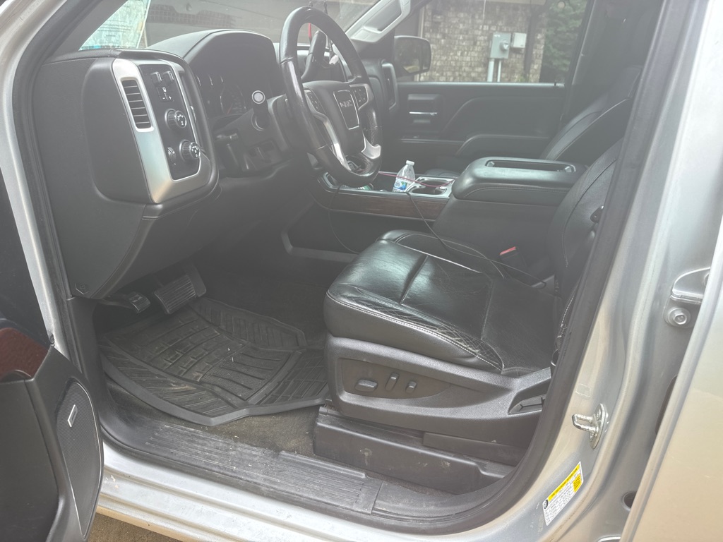 Photo 4 of this GMC SIERRA