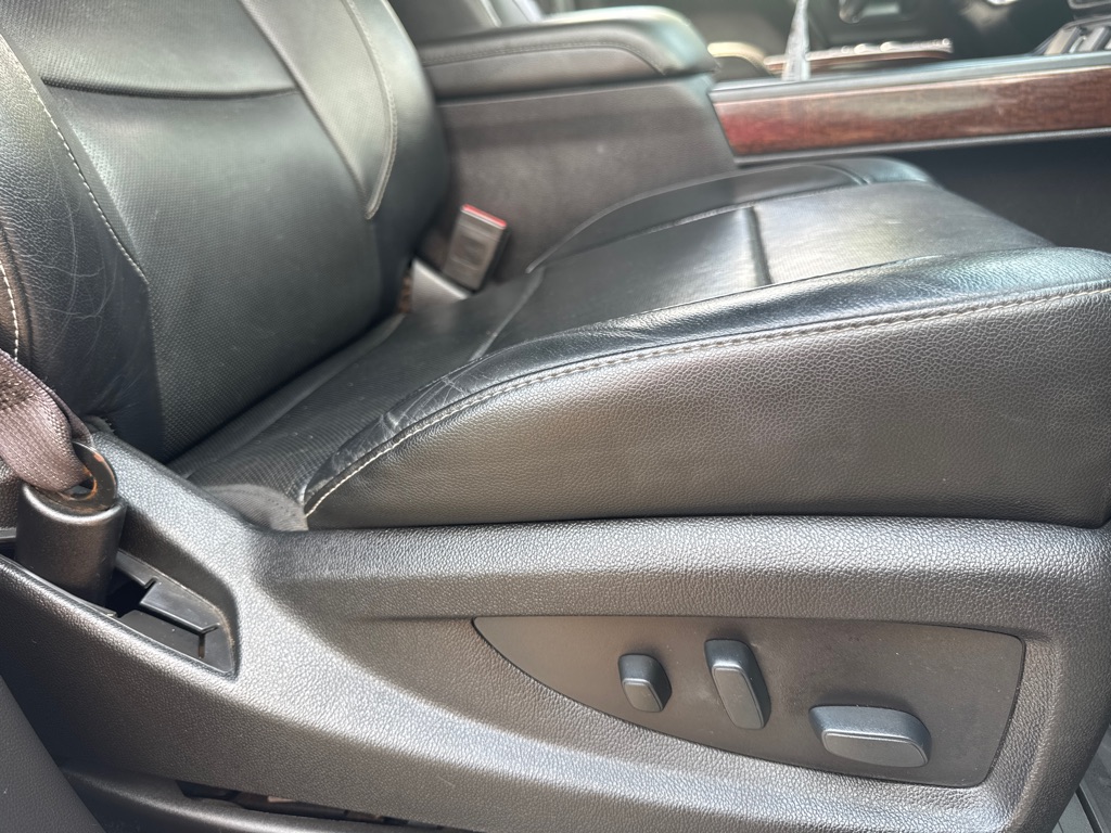 Photo 36 of this GMC SIERRA