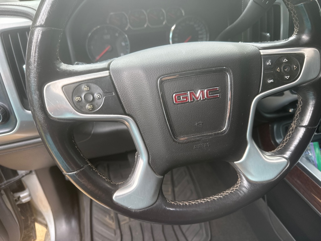 Photo 5 of this GMC SIERRA