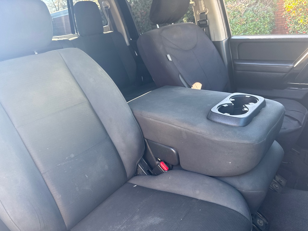 Photo 28 of this NISSAN TITAN
