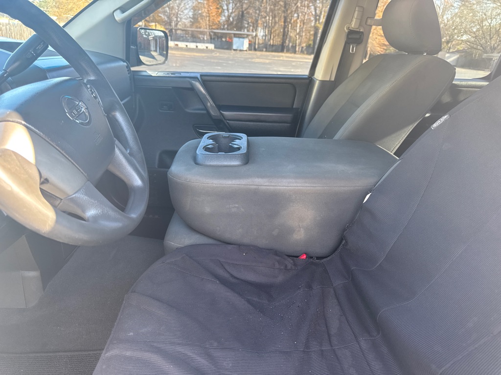 Photo 31 of this NISSAN TITAN