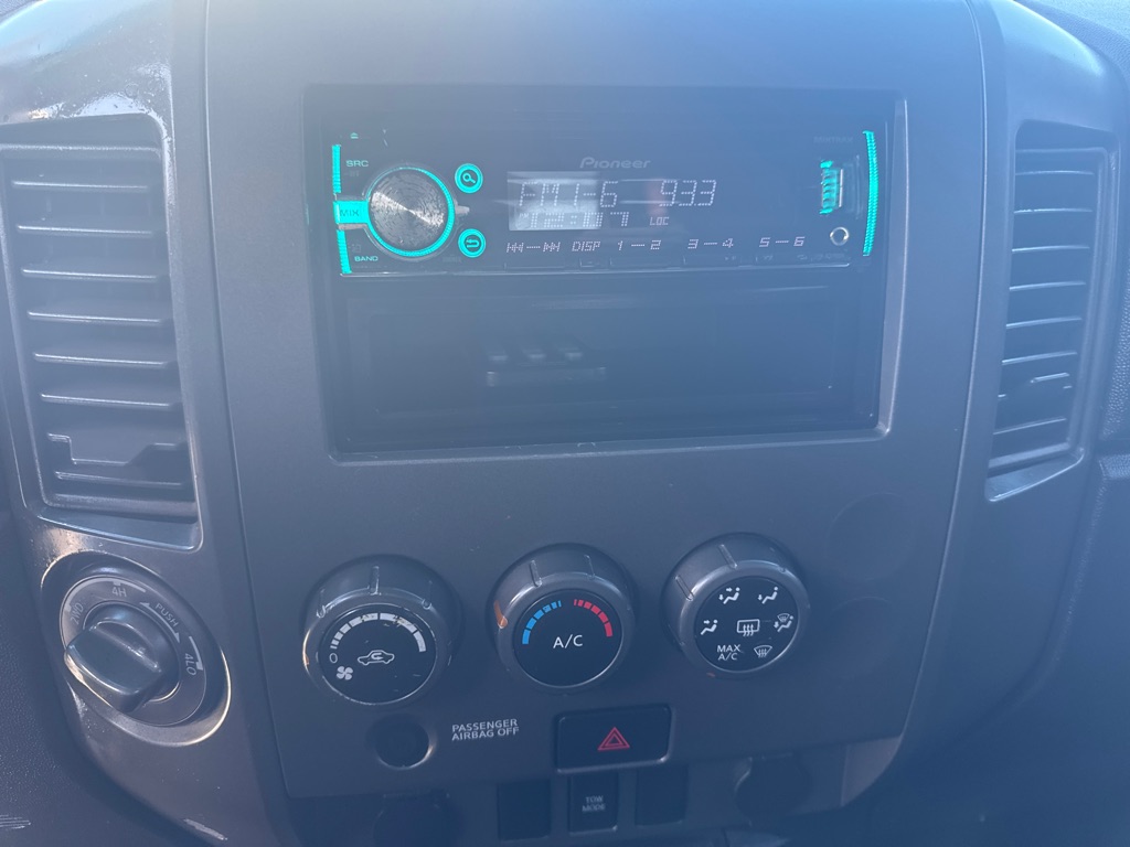 Photo 36 of this NISSAN TITAN