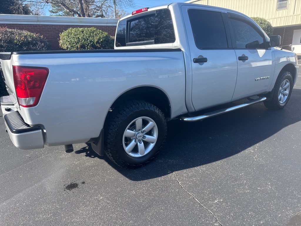 Photo 7 of this NISSAN TITAN
