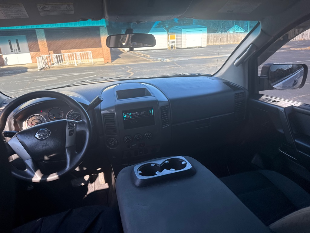Photo 15 of this NISSAN TITAN