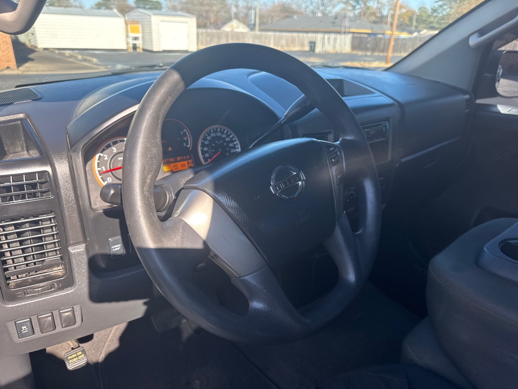 Photo 32 of this NISSAN TITAN