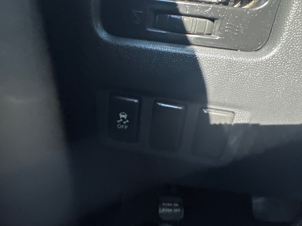 Photo 40 of this NISSAN TITAN