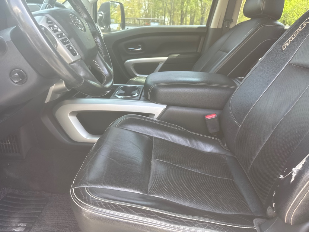 Photo 36 of this NISSAN TITAN