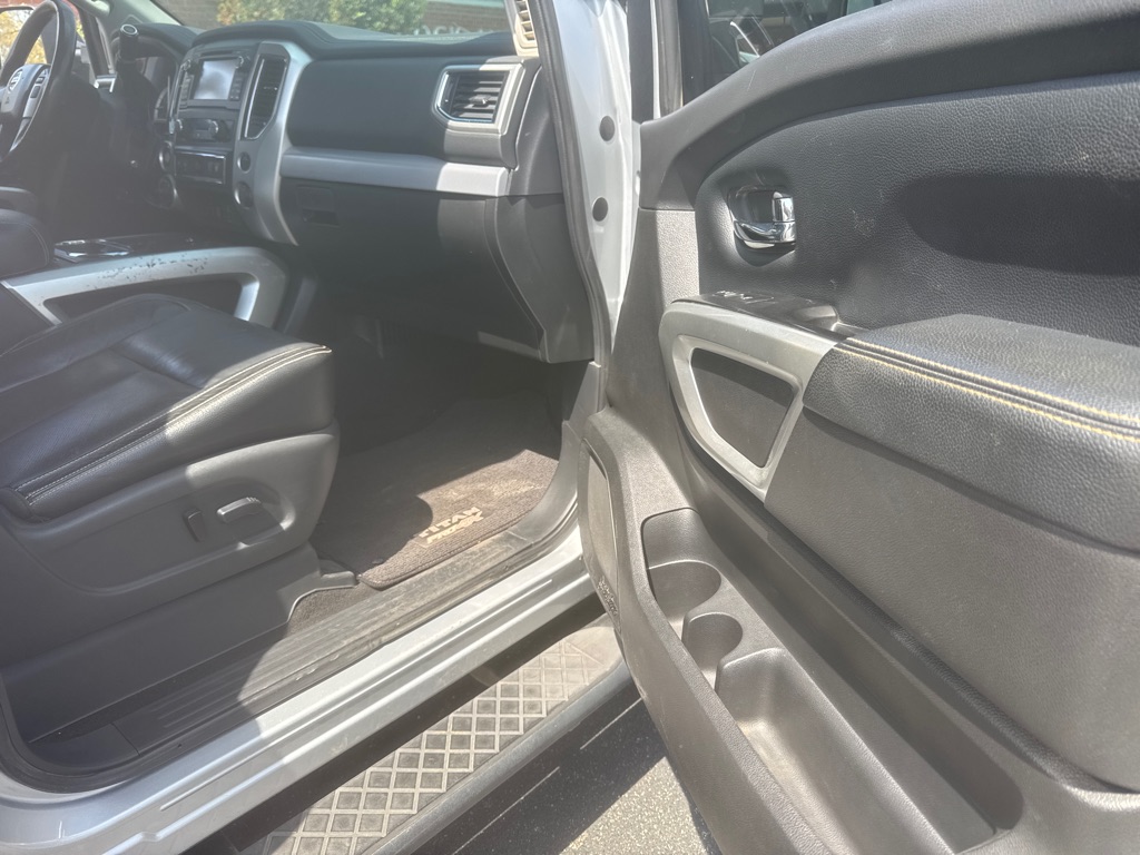 Photo 26 of this NISSAN TITAN