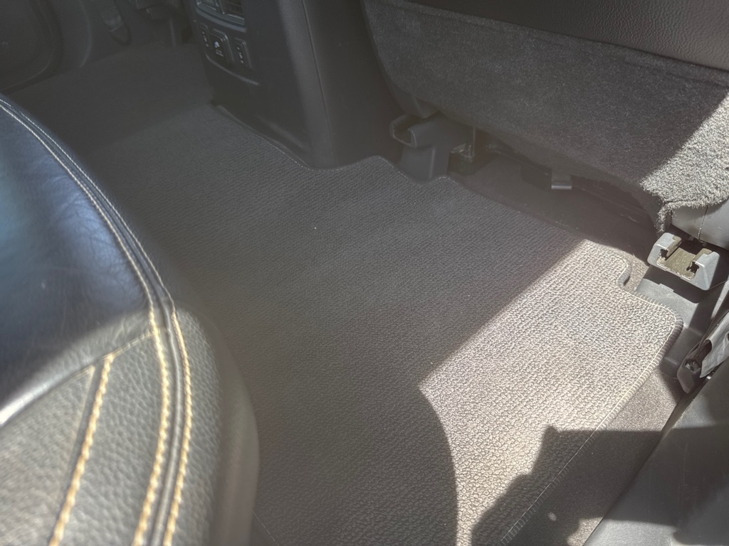 Photo 23 of this NISSAN TITAN