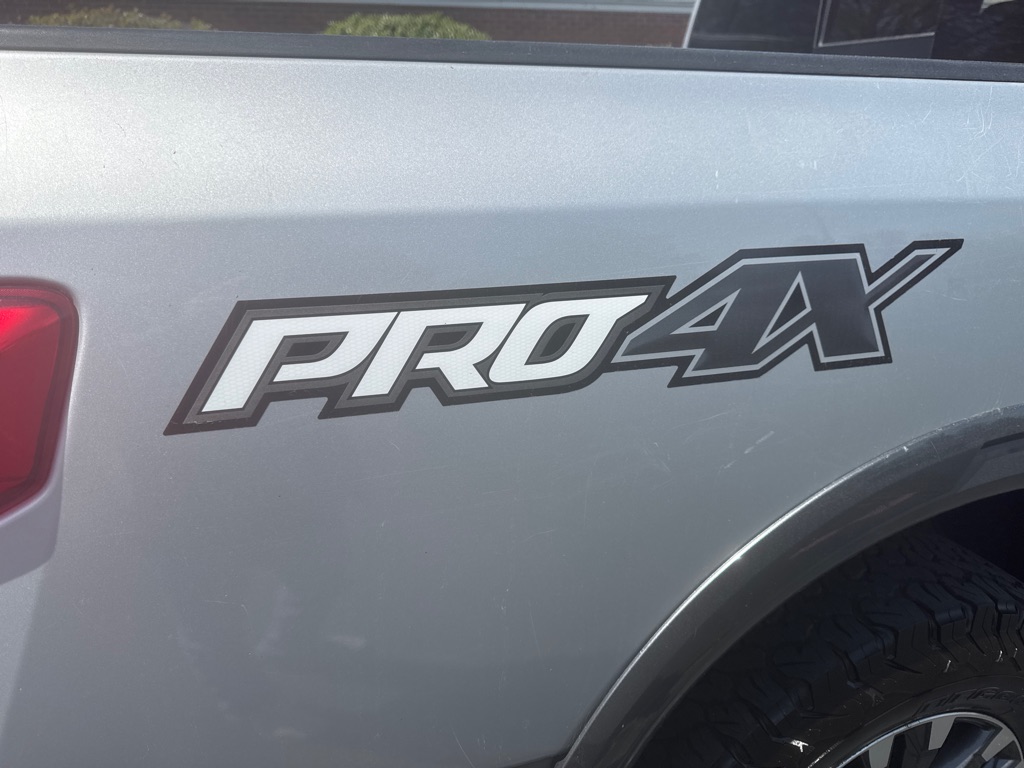 Photo 6 of this NISSAN TITAN